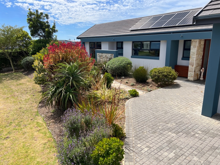 3 Bedroom Property for Sale in Oubaai Western Cape